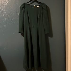 Calvin Klein midi forest green dress with pockets. Size 8. Worn once.